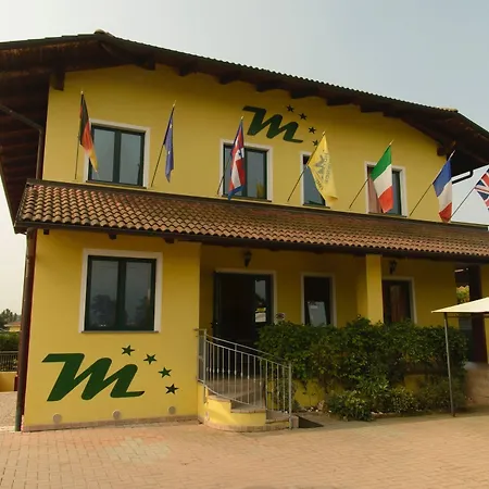 S Aparthotel Front