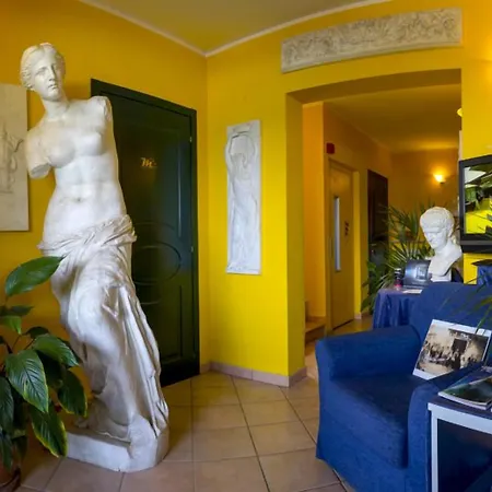 S Aparthotel 4*