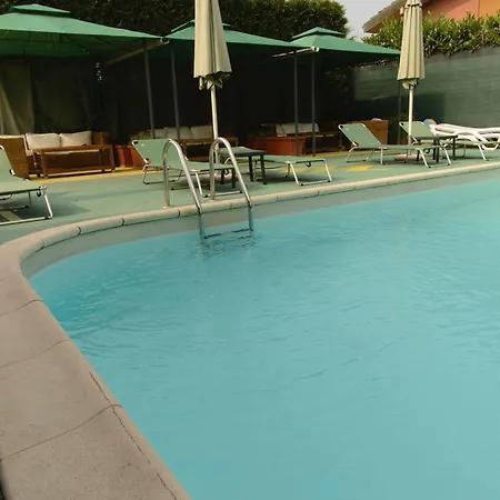 S Hotel apartamentowy 4*