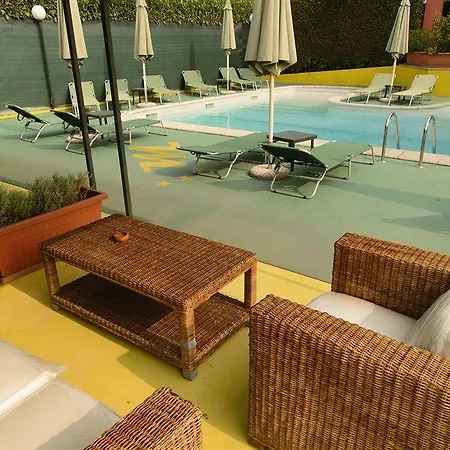 S Aparthotel