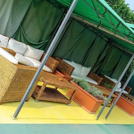 S Aparthotel Front