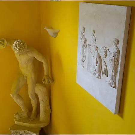 S Aparthotel 4*